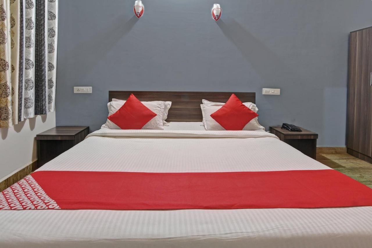 Oyo 48704 Rashi Farms Otel Hubli Dış mekan fotoğraf