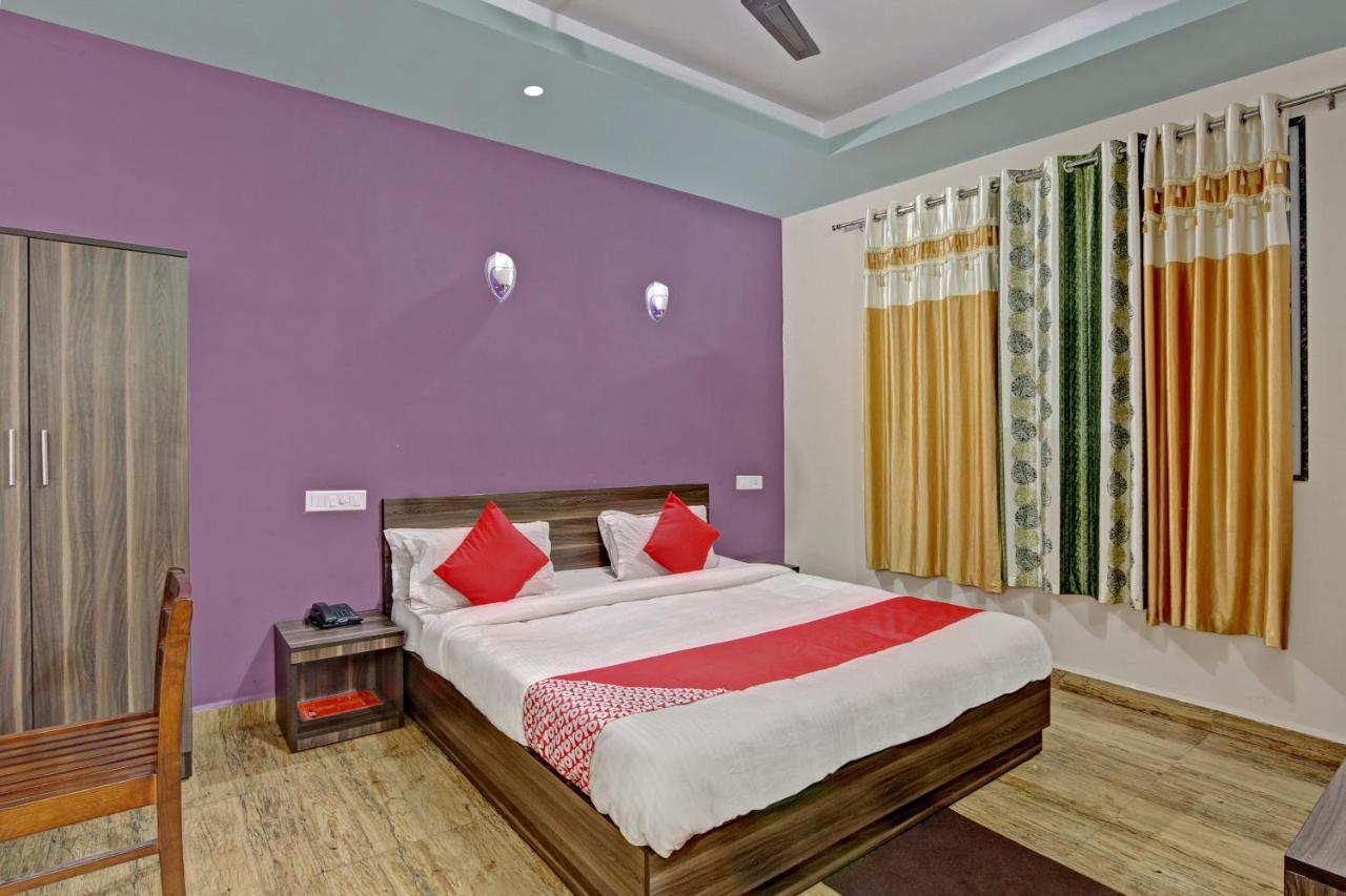 Oyo 48704 Rashi Farms Otel Hubli Dış mekan fotoğraf