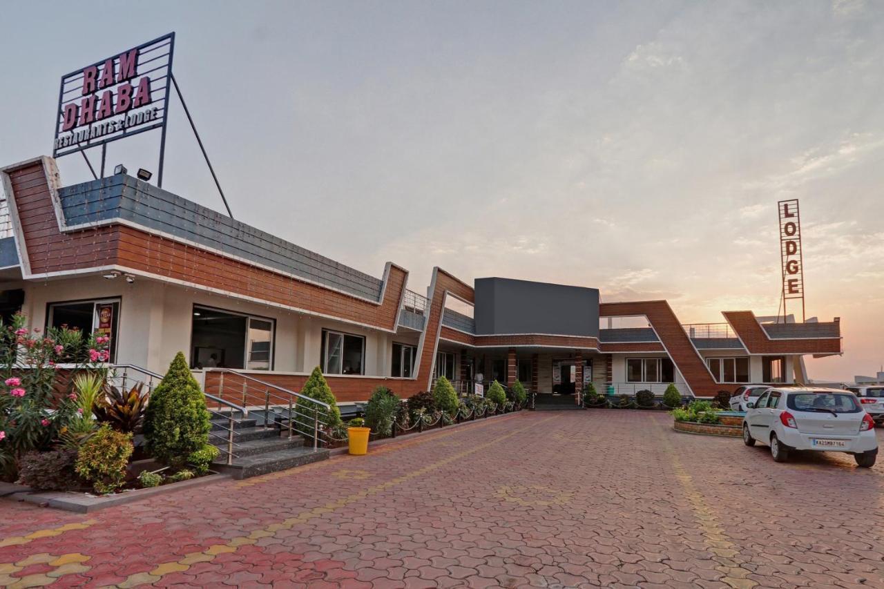 Oyo 48704 Rashi Farms Otel Hubli Dış mekan fotoğraf
