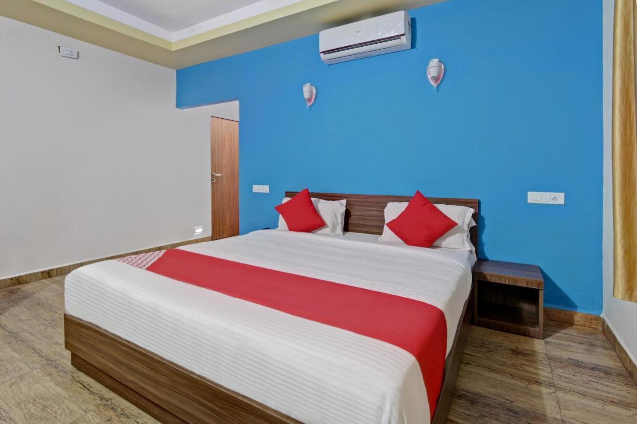 Oyo 48704 Rashi Farms Otel Hubli Dış mekan fotoğraf